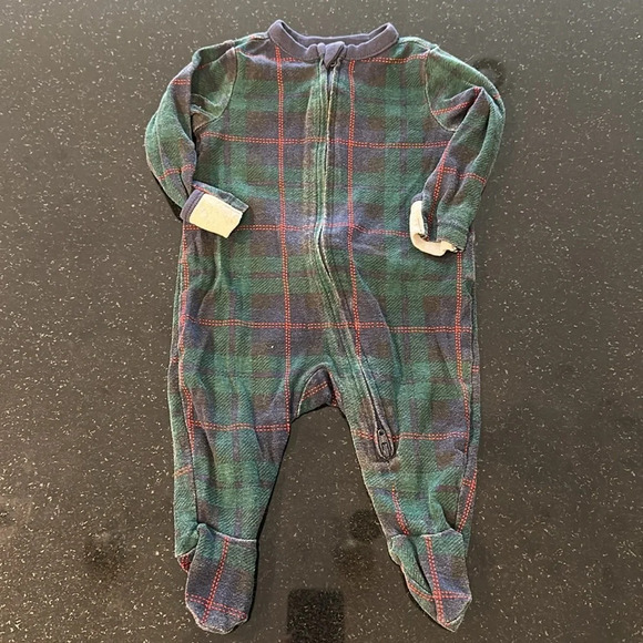 BABY CHRISTMAS PAJAMA 0-3 month Old Navy and Gap Bundle - Picture 4 of 11